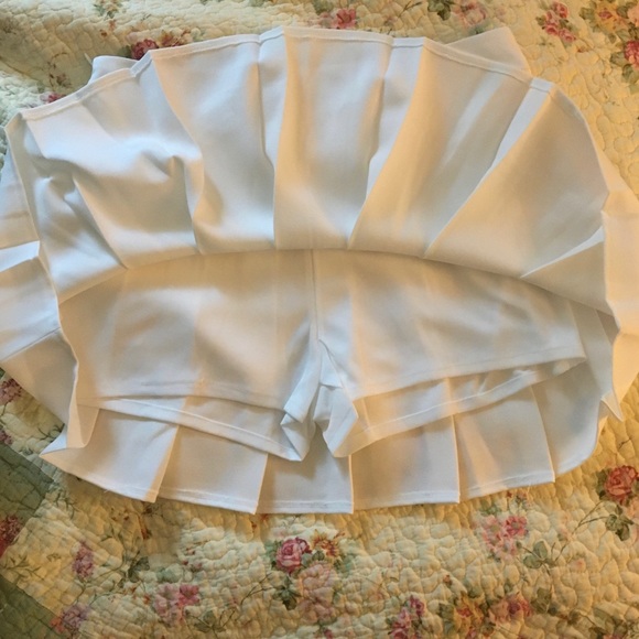 High Waisted White Tennis Skirt - Picture 2 of 6